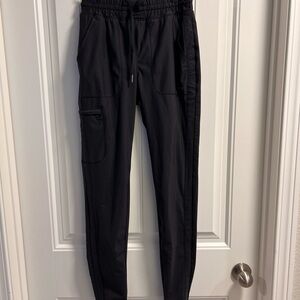 Women's Black Jogger Scrubs